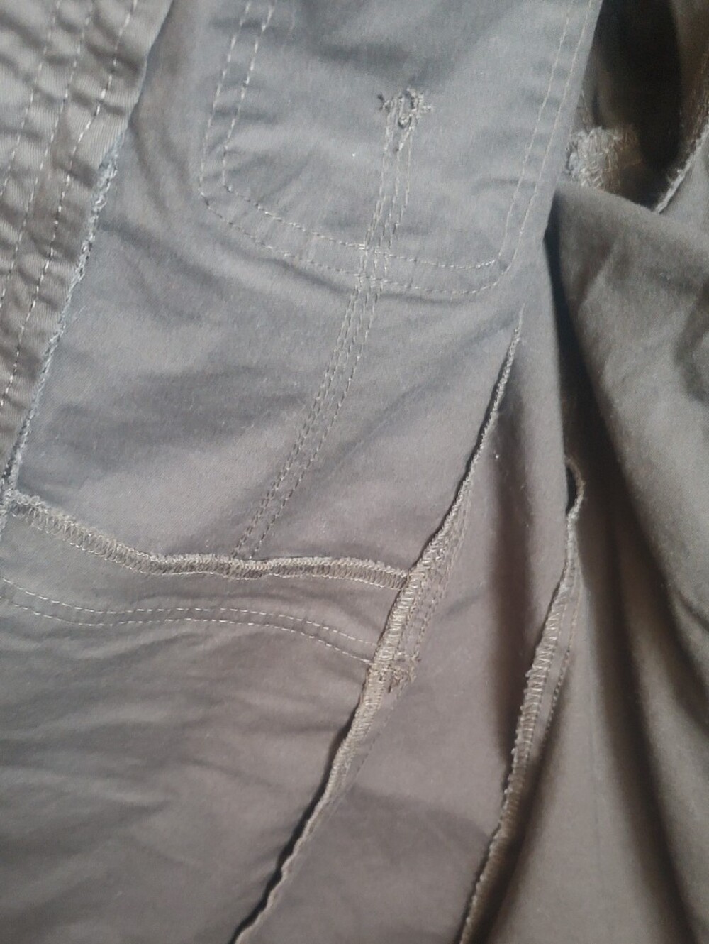 Kensie Women's Jacket in Olive Green. - Picture 3 of 4